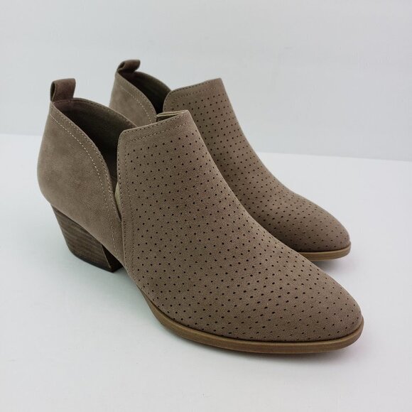 NEW Xappeal Auden Womens Size 7.5 Taupe Tan Slip On Ankle Bootie Boot 103654 - Picture 1 of 14